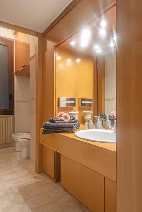 Osti 3 Beautifully Furnished Leilighet Milano Eksteriør bilde